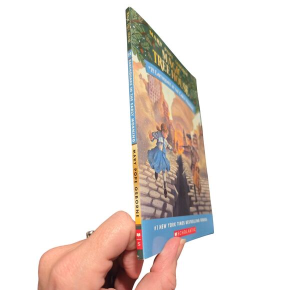 Magic tree house #24 earthquake in the early morning by Mary Pope Osborne - Picture 4 of 7
